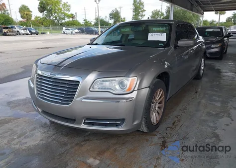 2014 Chrysler 300 из США, поврежденный, VIN 2C3CCAAG6EH141488